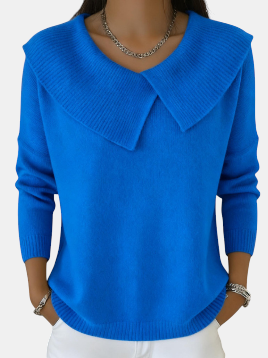 Margaret Dublin Leonie camisola azul de malha macia com gola larga e detalhe de prega, estilo elegante e confortável.