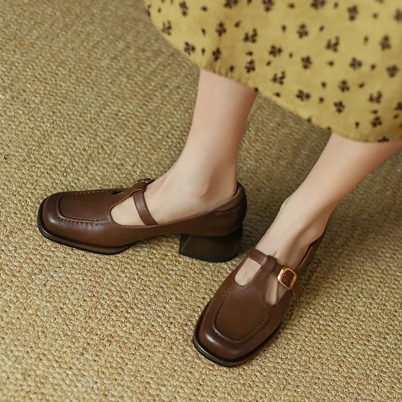 Emilia – T-Bar Shoes in Vintage Style