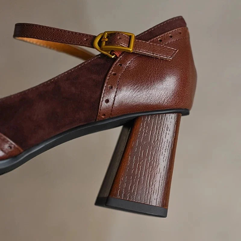 Charlotte – Classic Court Shoes