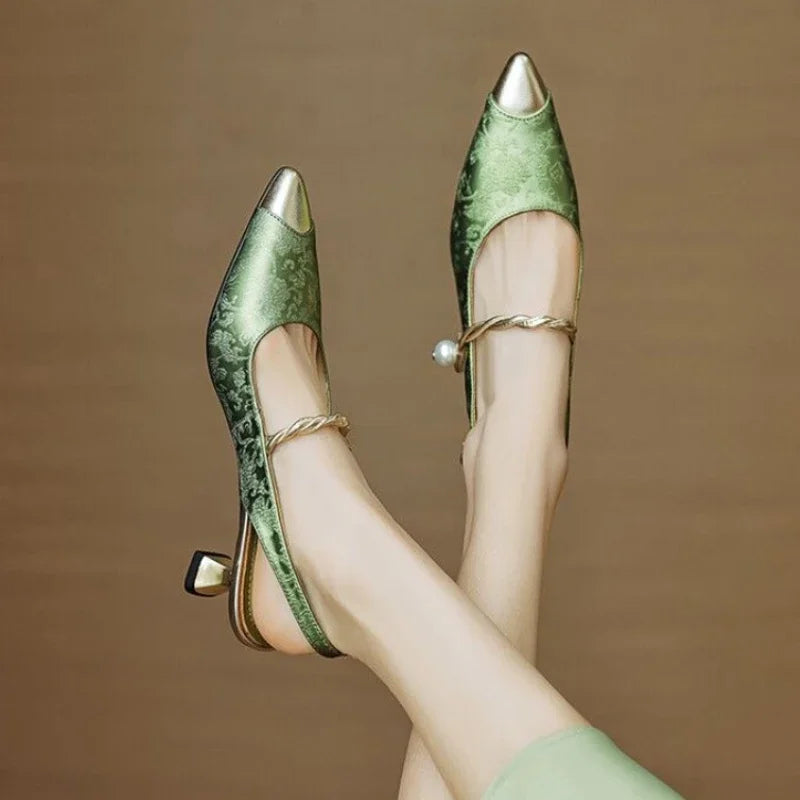 Margarete – Elegant Court Shoes