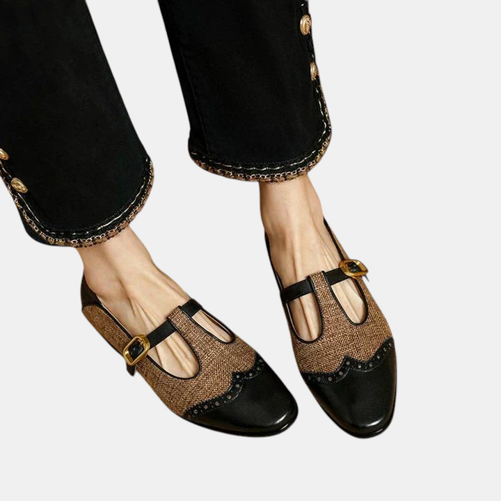 Sapatos vintage Margaret Dublin castanhos e pretos com fivela, design elegante em tecido texturado e pele sintética