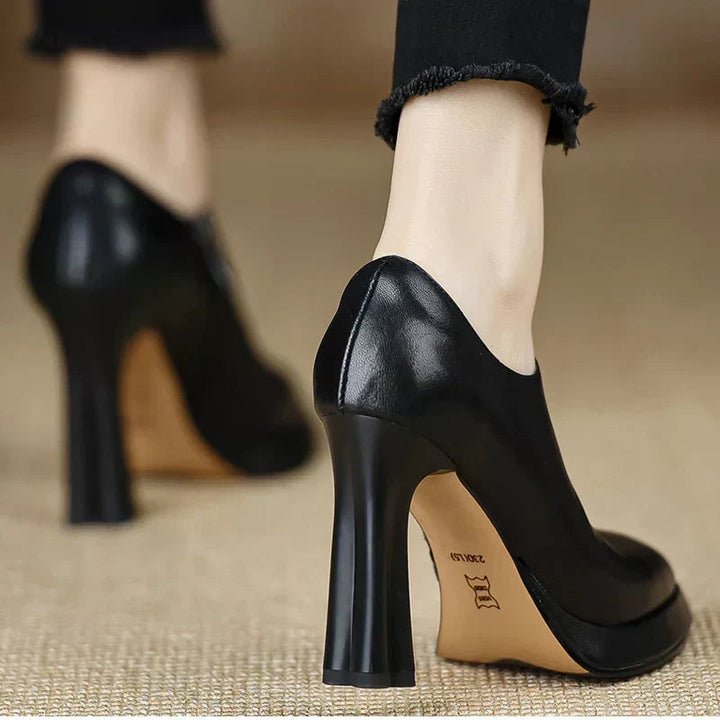 Lina – Stylish Court Shoes