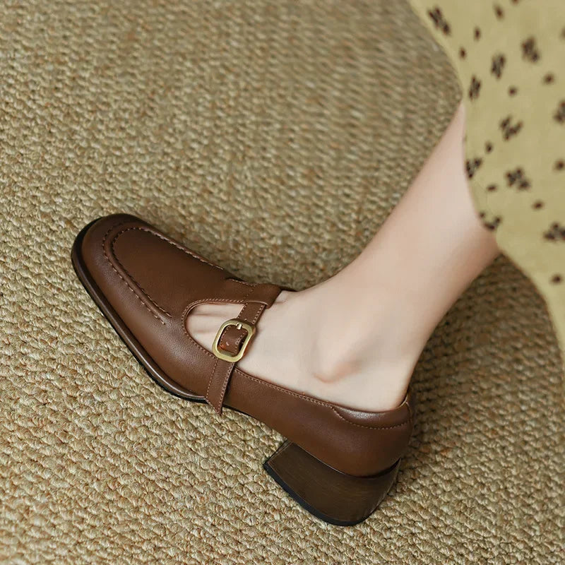 Emilia – T-Bar Shoes in Vintage Style