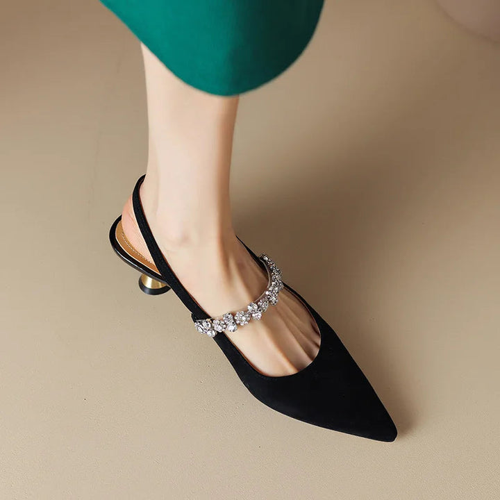 Elisa – Elegant Court Shoes