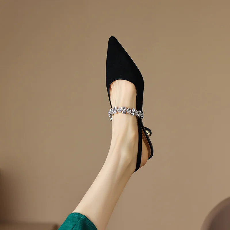 Elisa – Elegant Court Shoes