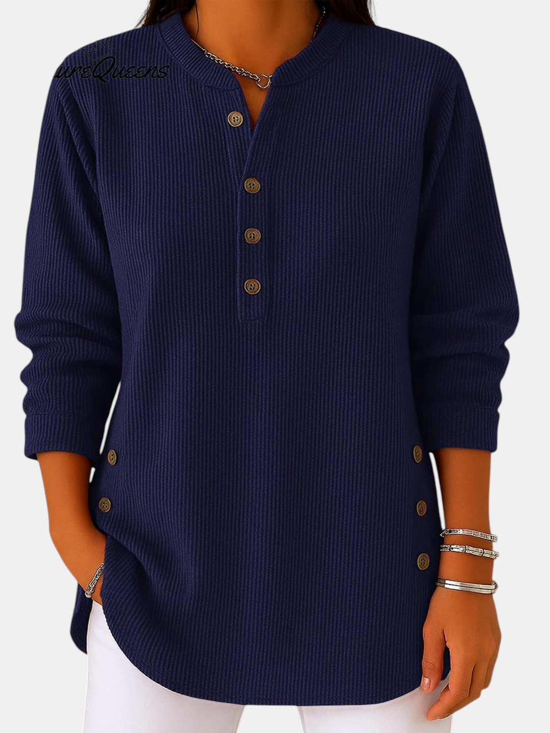 Margaret Dublin navy tunic with front and side buttons, flowy cut and elegant ribbed fabric.